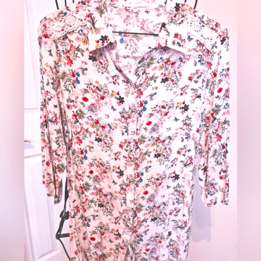 Flower 3/4‎ sleeve flower blouse